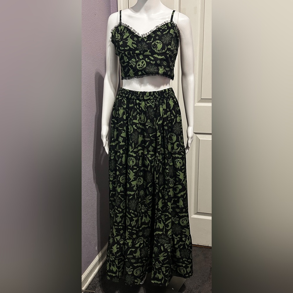 CORAMOON SZ M BLACK/GREEN GOTHIC SKULL CROP TOP & LONG SKIRT HALLOWEEN WITCHY